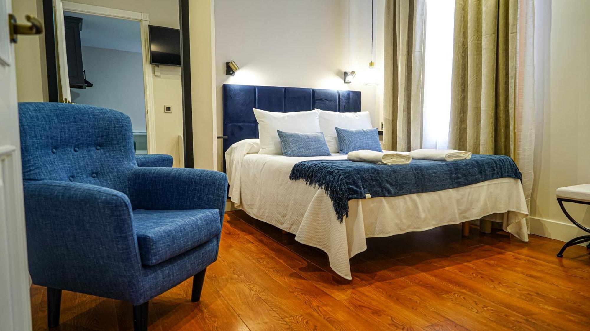 Apartamentos Puente Romano Suites Mérida Exteriör bild