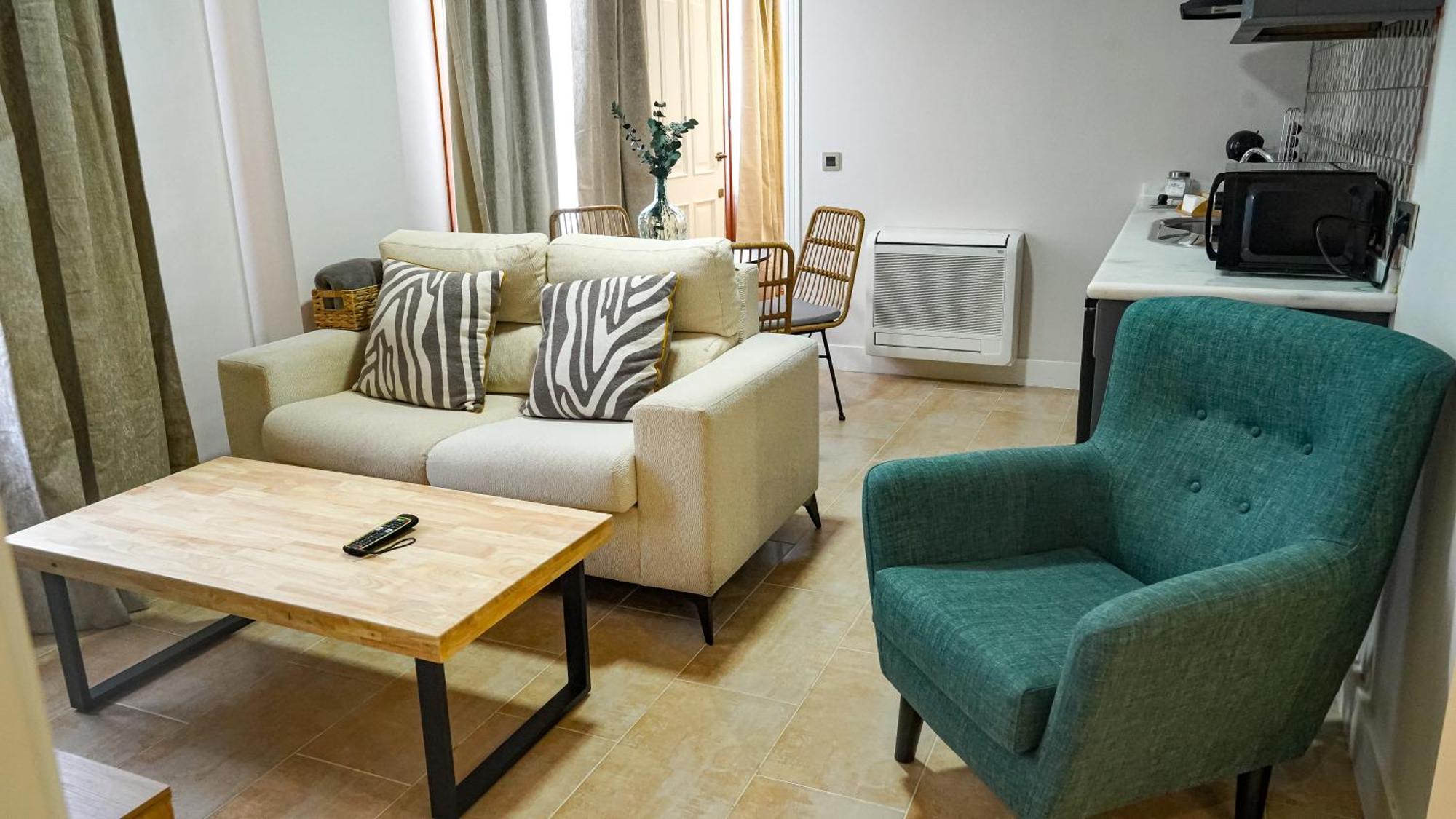 Apartamentos Puente Romano Suites Mérida Exteriör bild